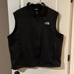 Men’s Northface bonded fleece vest.